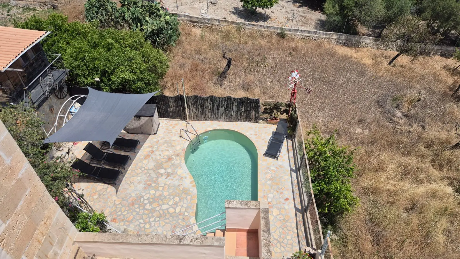 Es Carreró - Luftaufnahme des privaten Pools mit Blick über die mallorquinische Landschaft